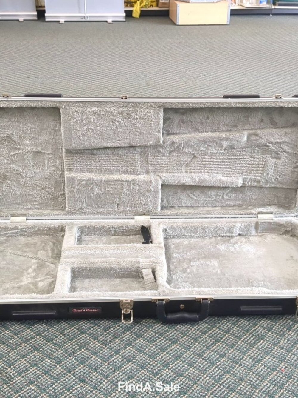 Road Runner guitar/bass hardshell case
